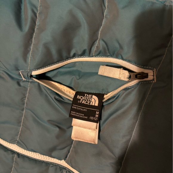 The north face puffer coat girls M 10/12 550 model great look feel and design - Picture 4 of 5